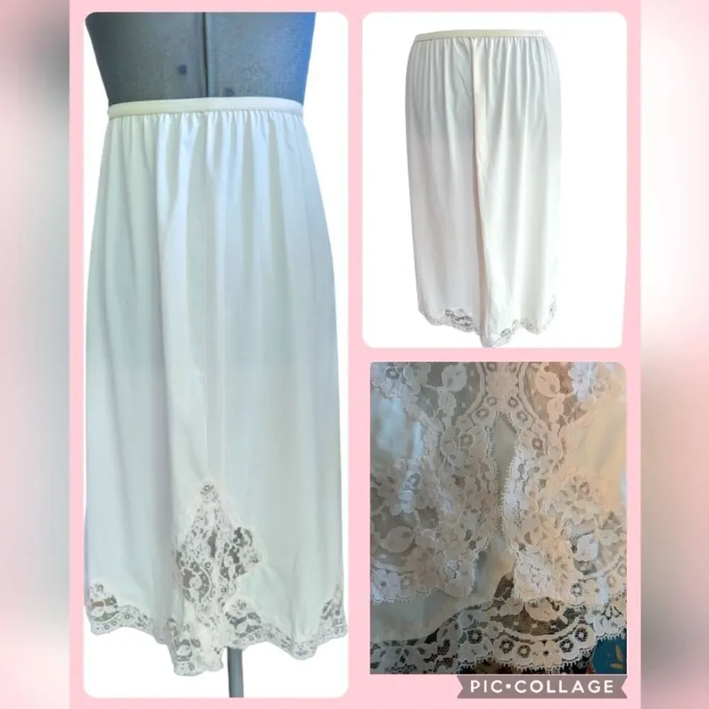 vintage women's 60s light pastel pink‎ nylon slip with lace trim
